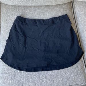 Outdoor Voices The Exercise 3” Skort in Black. Size L.